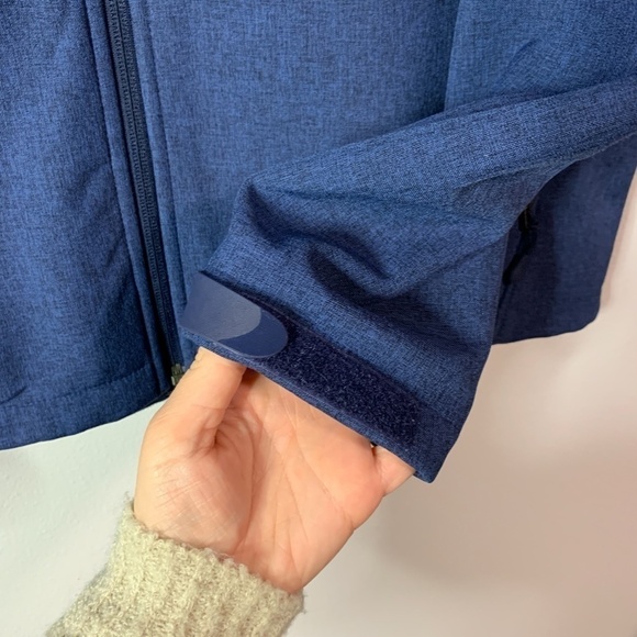 Kirkland Signature Men's Blue Rain Jacket - Picture 4 of 8